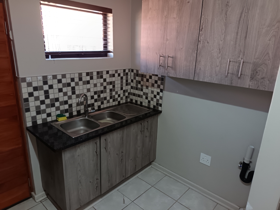 To Let 3 Bedroom Property for Rent in Spitskop SH Free State